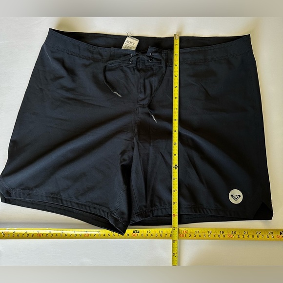 Roxy Board Shorts Black Size XL Swim Beach Surf Boardshort Cover-Up - Picture 4 of 6